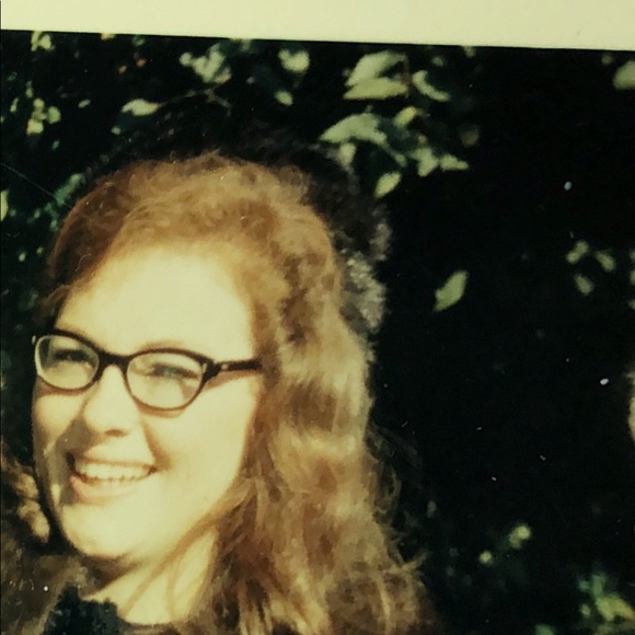 Meet your Posher, Sheila - Picture 1 of 1